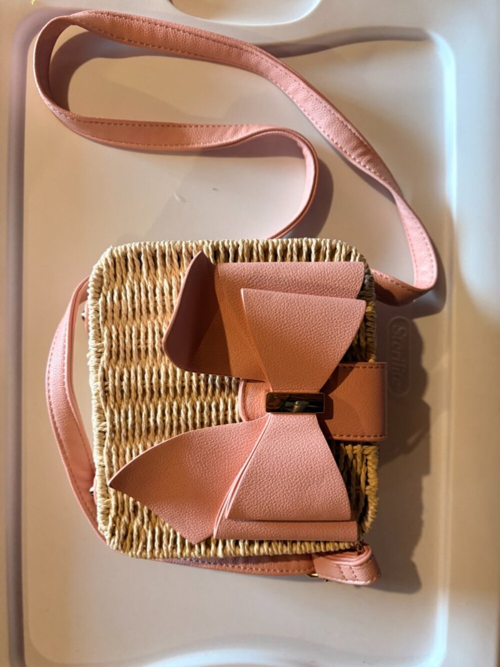 Like Dreams NWOT Small Poppy Bowtie Straw Crossbody Bag